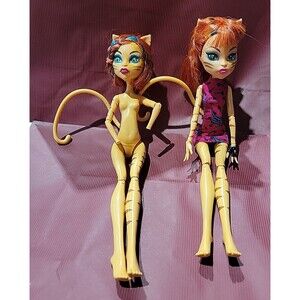 Monster High‎ Toralei Stripe  Freaky Field Trip Doll lot of 2 TLC  As-Is